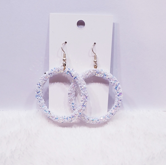 Earrings - Picture 1 of 3